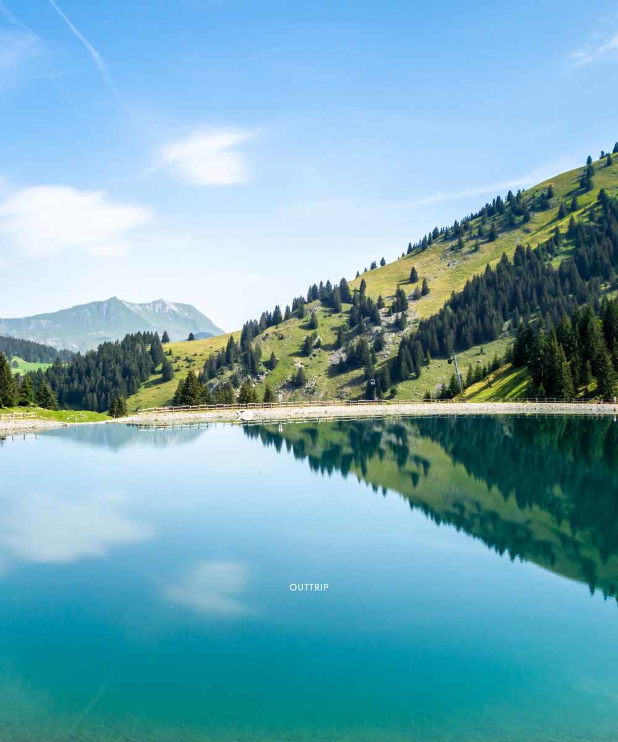 Lac de montagne Haute Savoie 3