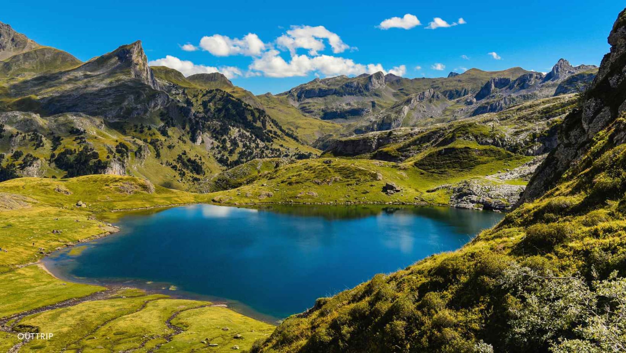 Lac de montagne Pyrénées 2