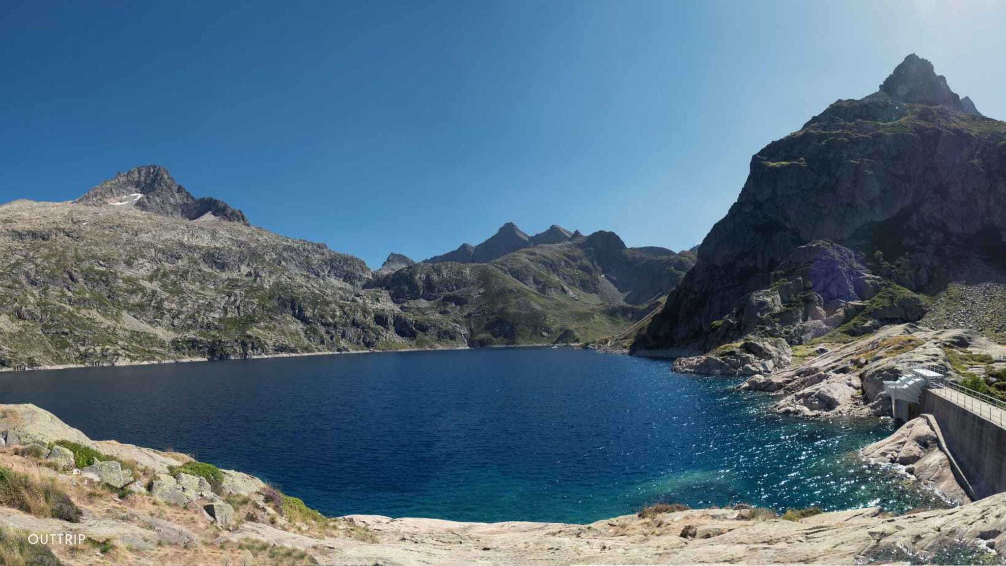 Lac de montagne Pyrénées