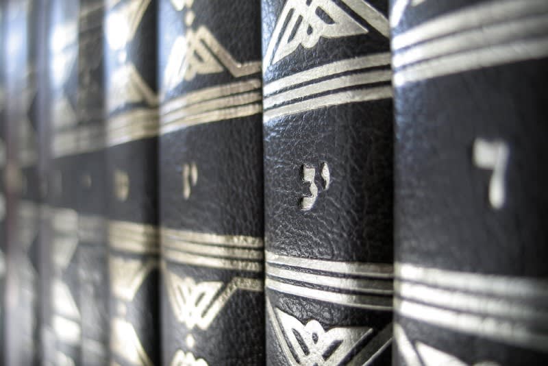 The Laws of Tisha B'Av and the Three Weeks - Jewish Holidays