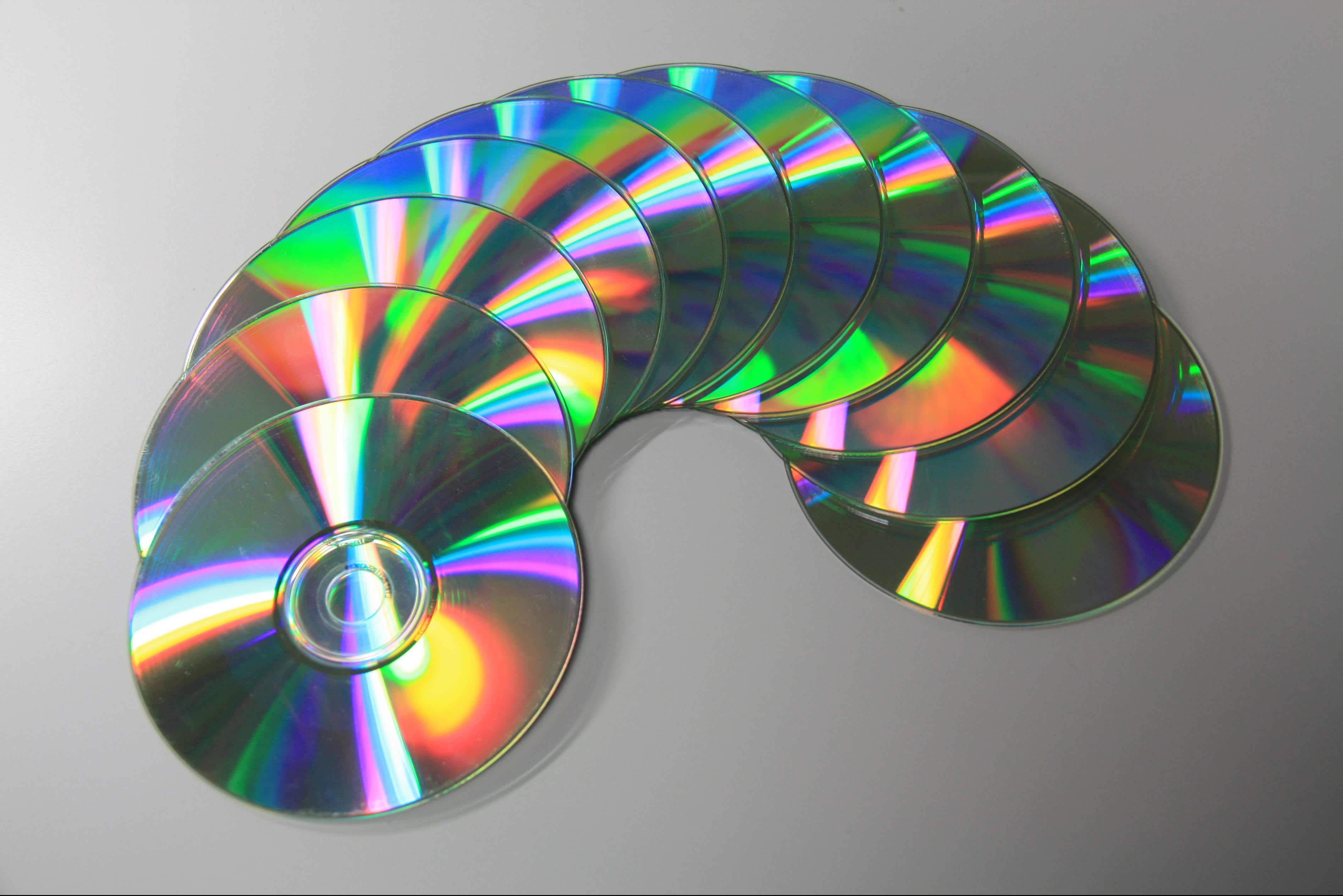 Лазерный диск. CD - Compact Disk (компакт диск). Оптический диск. Оптические лазерные диски.