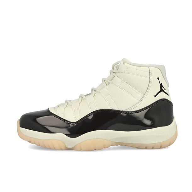 Air jordan deals 11 concord 2000