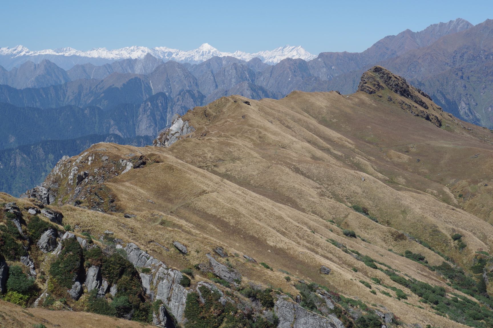 The ridge to Dhel pass