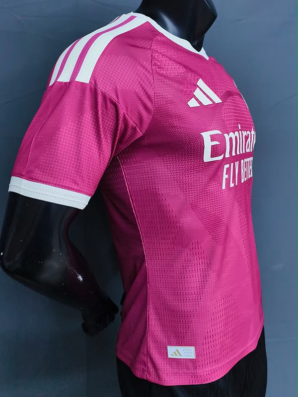 CAMISETA OFICIAL REAL MADRID TEMPORADA 26/27 SEGUNDA EQUIPACÓN vista 2