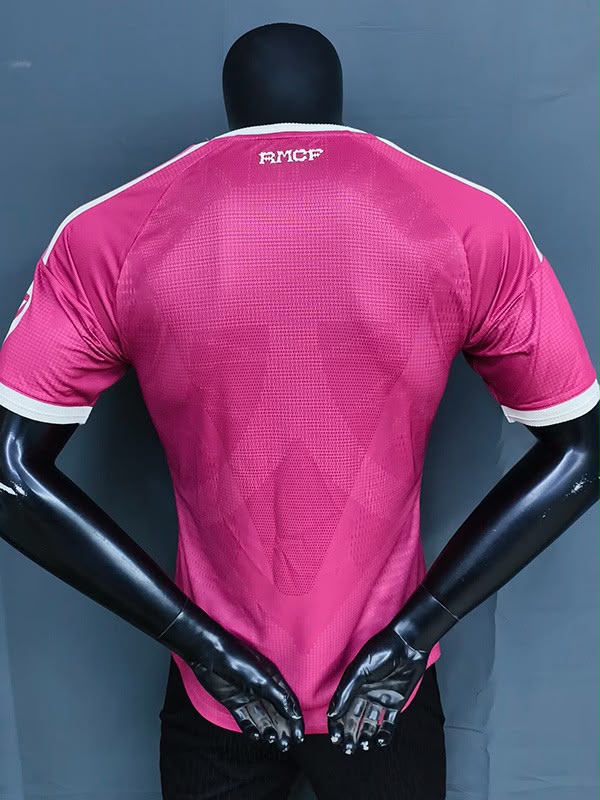 CAMISETA OFICIAL REAL MADRID TEMPORADA 26/27 SEGUNDA EQUIPACÓN vista 3