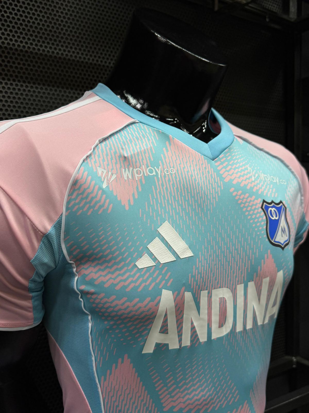CAMISETA OFICIAL MILLONARIOS TEMPORADA 26/27 VISITANTE vista 2