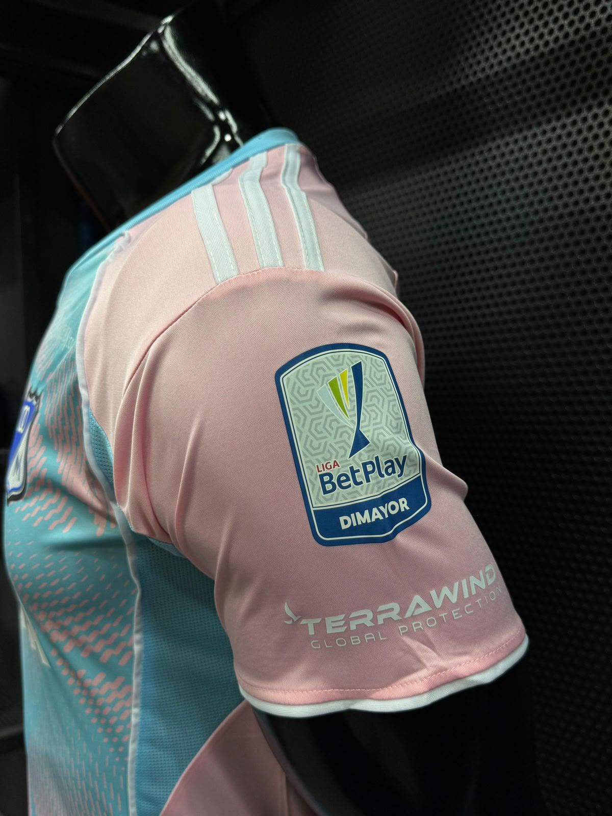CAMISETA OFICIAL MILLONARIOS TEMPORADA 26/27 VISITANTE vista 4