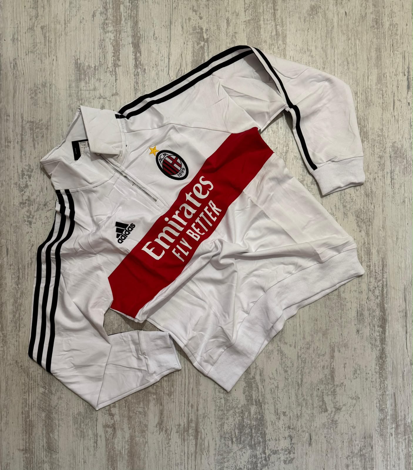 AC MILÁN ADIDAS CLÁSICO EMIRATES FLY BETTER CALIDAD GAMA ALTA