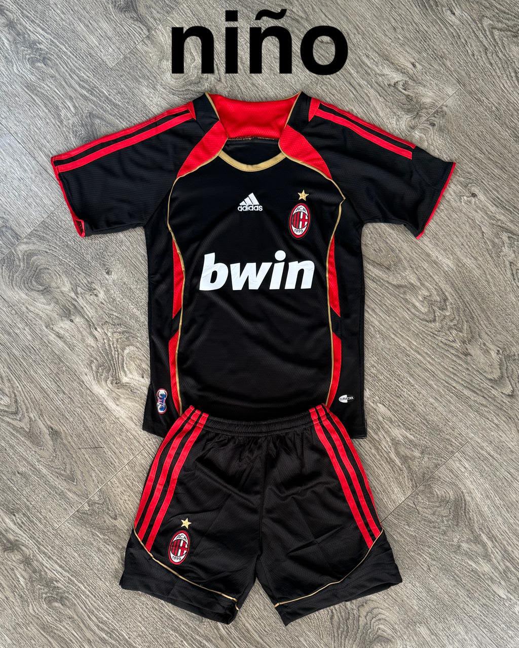 UNIFORMES CLÁSICOS PARA NIÑOS CALIDAD GAMA ALTA vista 2