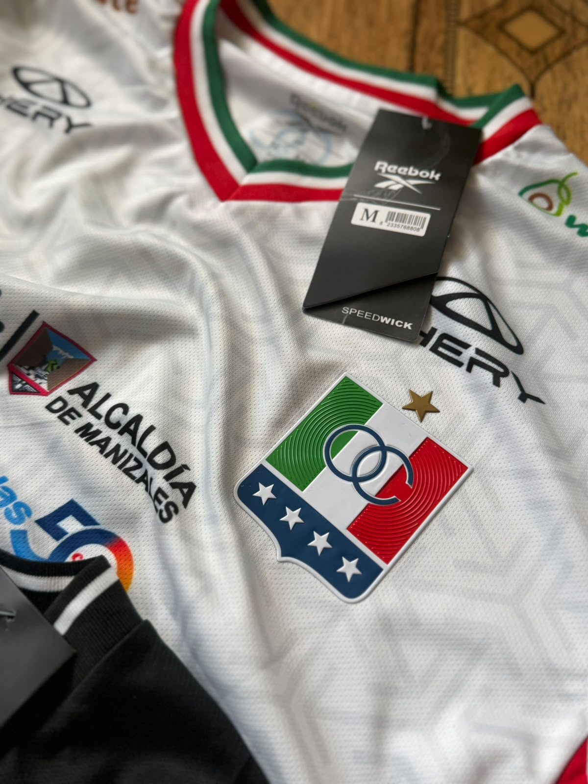 CAMISETA OFICIAL ONCE CALDAS LOCAL-VISITANTE 26/27 FULL PATROCINADORES CALIDAD GAMA ALTA ETIQUETA ORIGINAL DE REBOOK vista 4