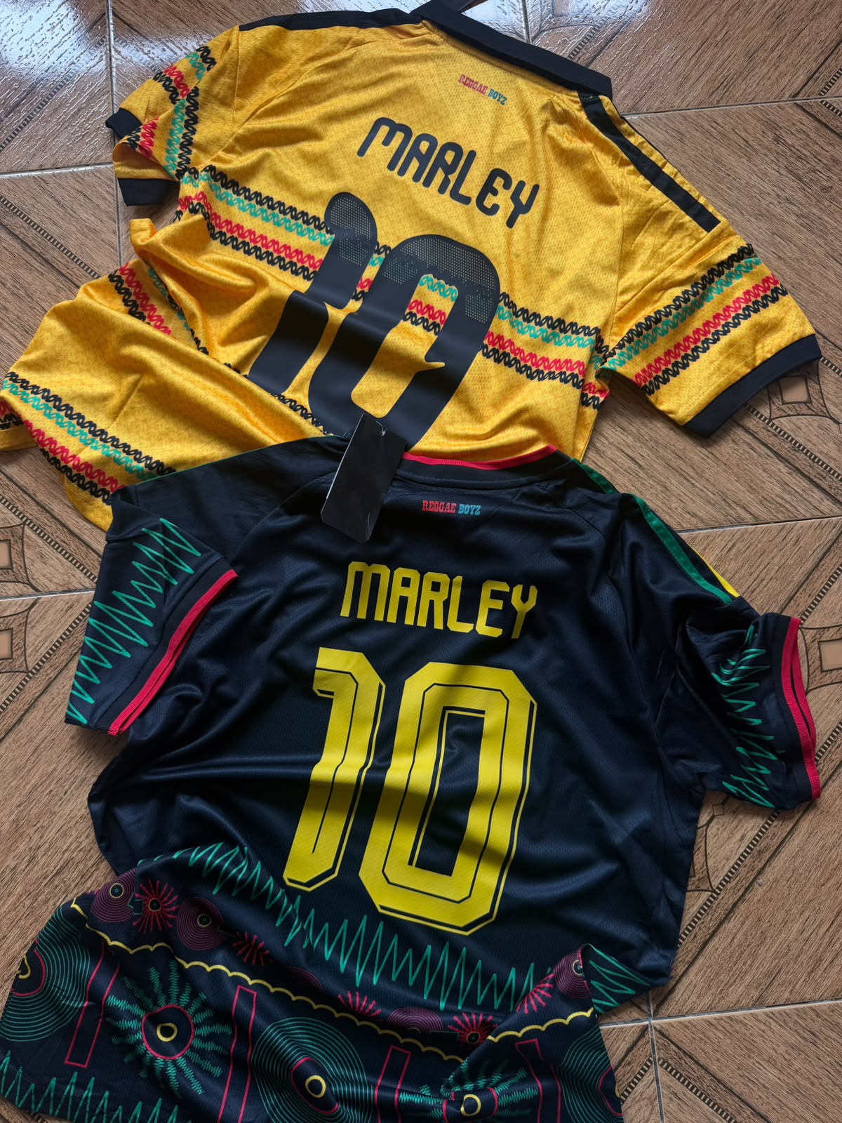 ¡¡POR TIEMPO LIMITADO!! CAMISETA OFICIAL JAMAICA VERSIÓN ESPECIAL BOB MARLEY AMARILLA-NEGRA vista 3