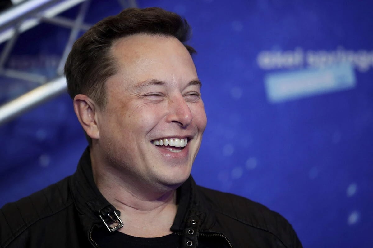 Elon Musk’s Wealth Jumps $30.7bn in 24 Hours to $894.9bn