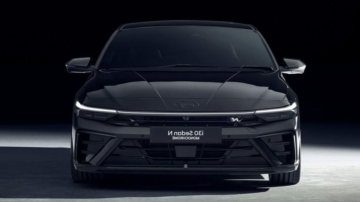 Hyundai unveils rare Monochrome i30 N sedan for Australia - hyundai monochrome i30
