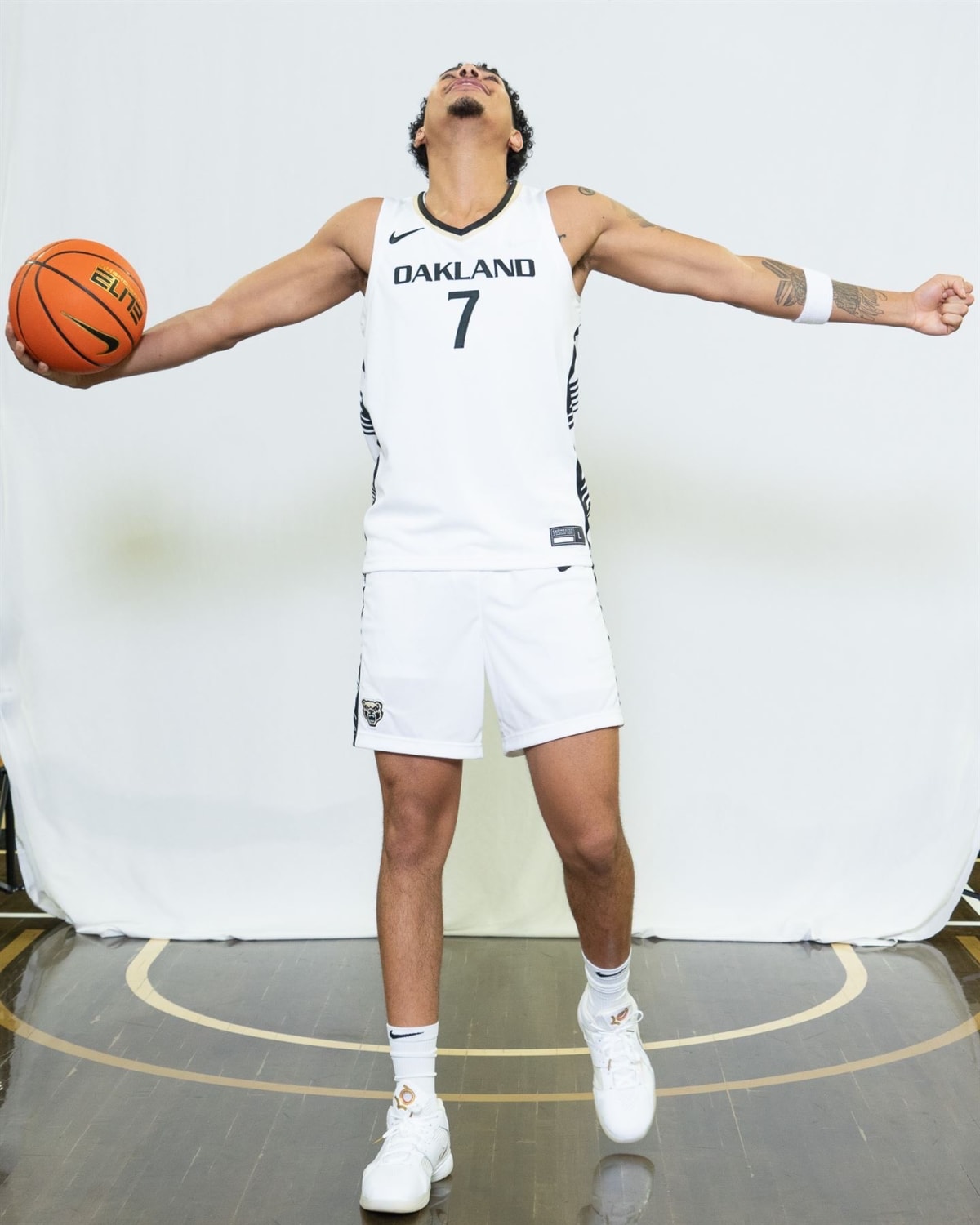 Isaiah Jones