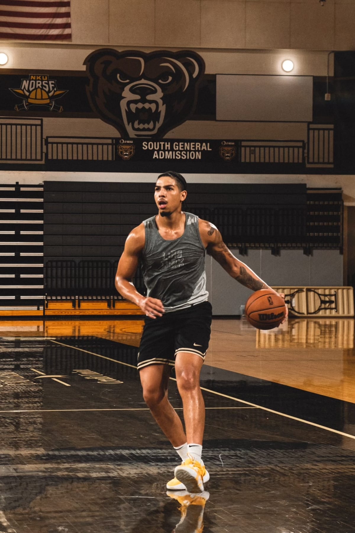 Isaiah Jones