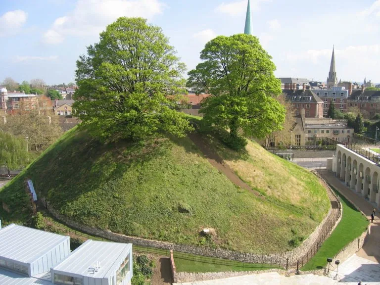 009-The-motte-which-formed-part-of-the-original-motte-and-bailey-castle-768x576.jpg