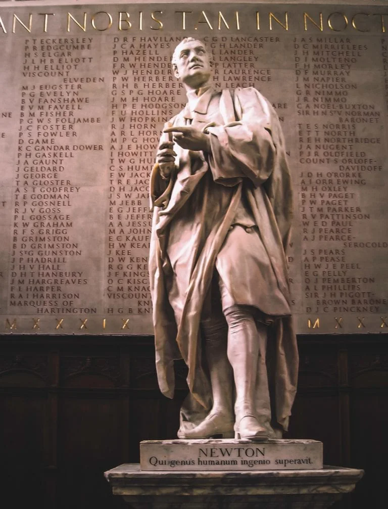 sir-isaac-newton-statue-cambridge