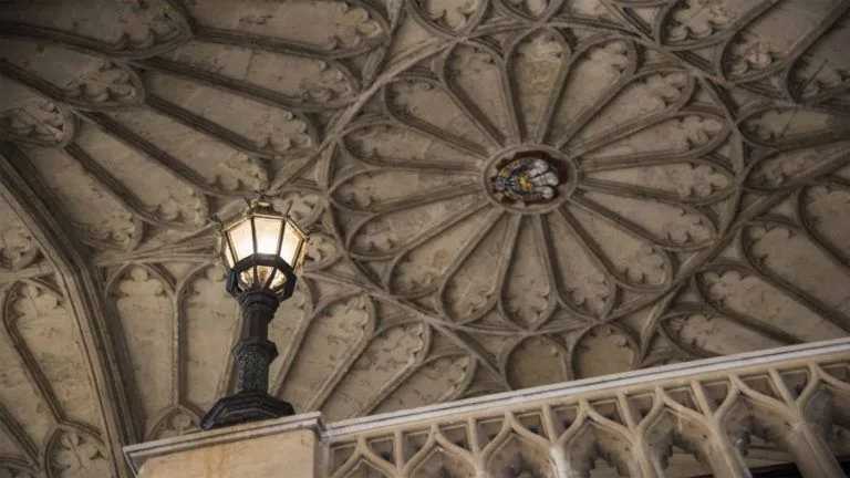 bodley-tower-staircase-oxford-summer-courses