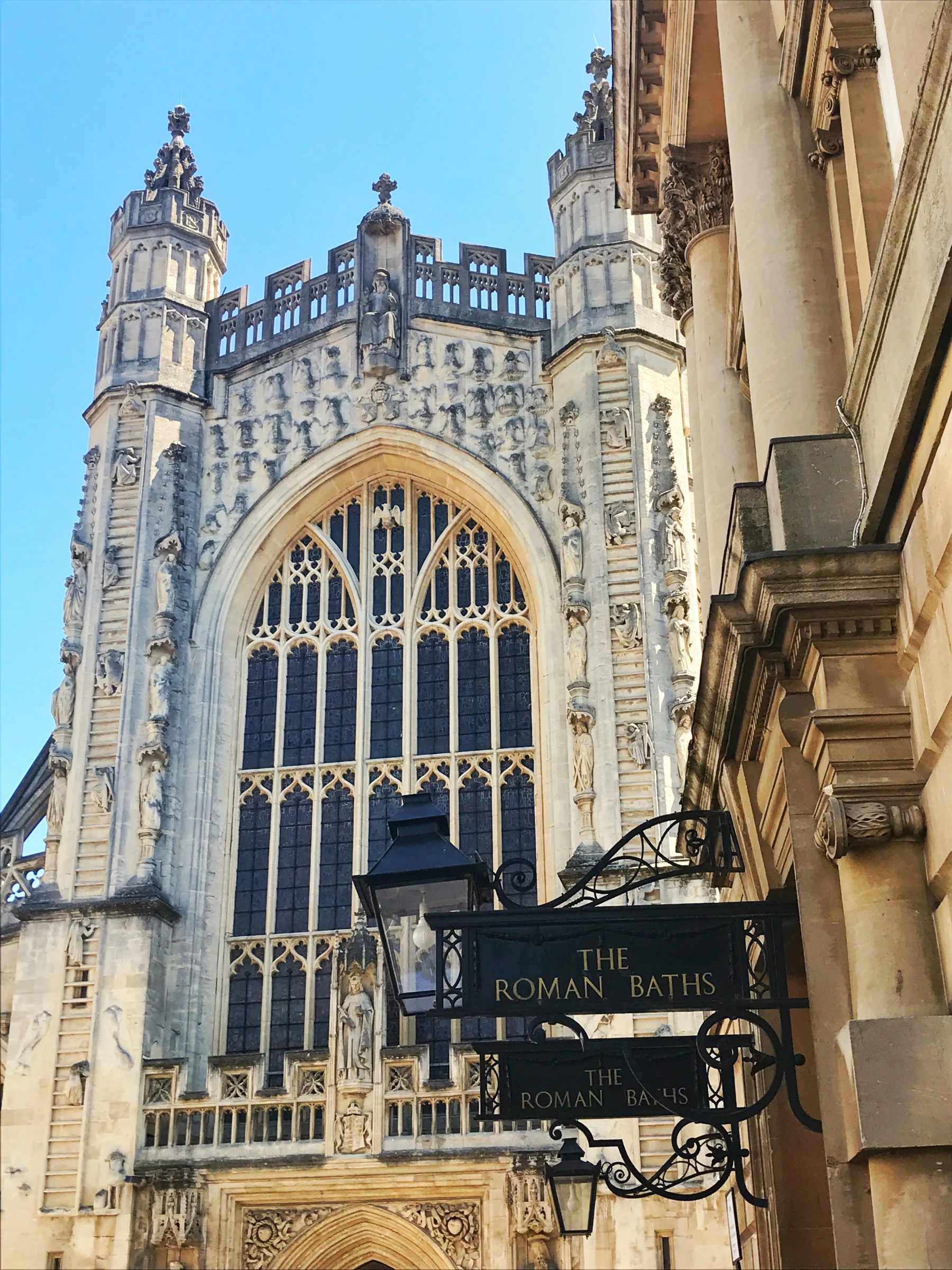 Bath-cathedral-and-roman-baths-signs