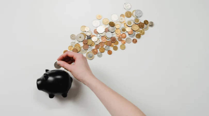 flatlay-piggy-bank-with-coins