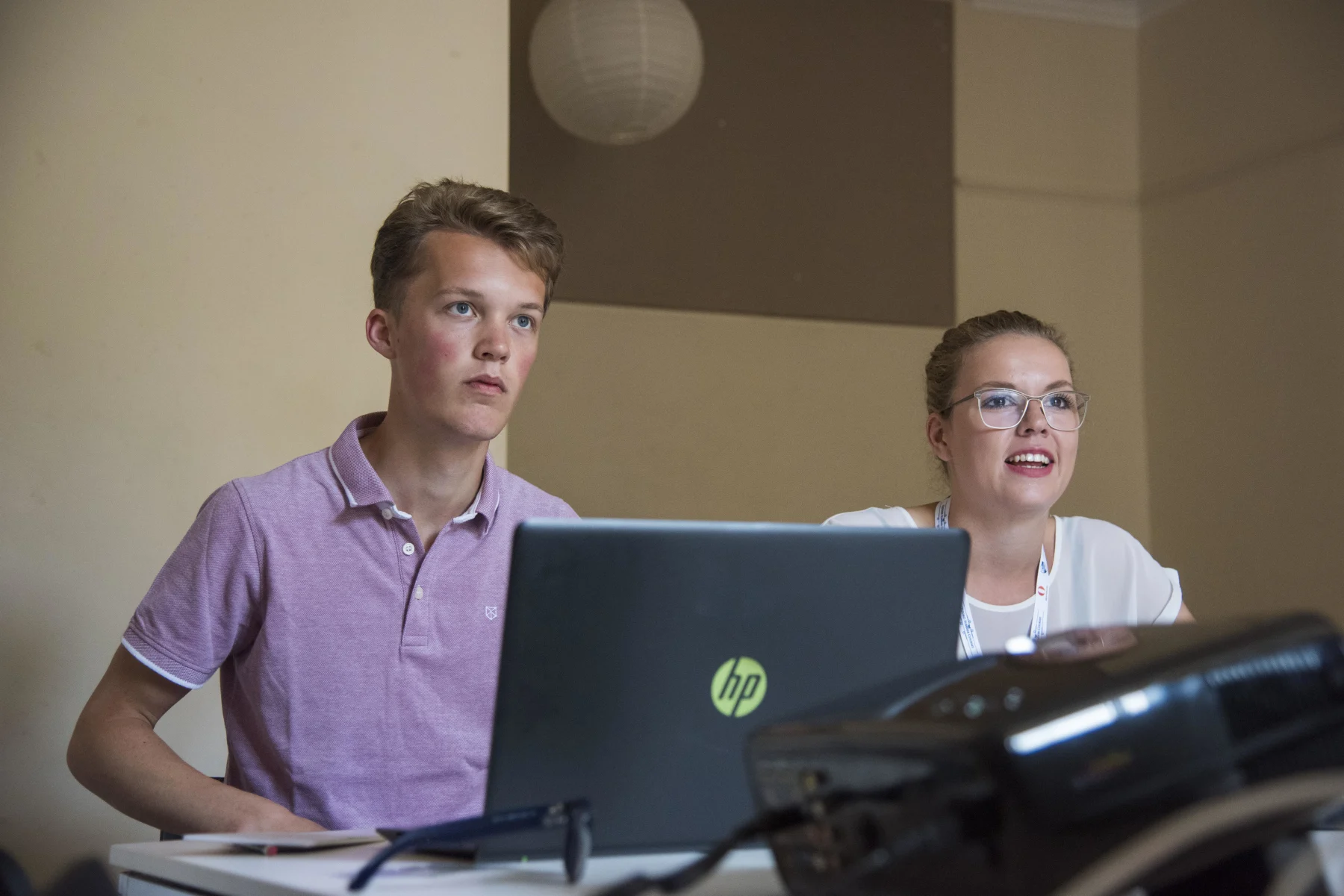 two-students-in-seminar-class-at-oxford-summer-courses