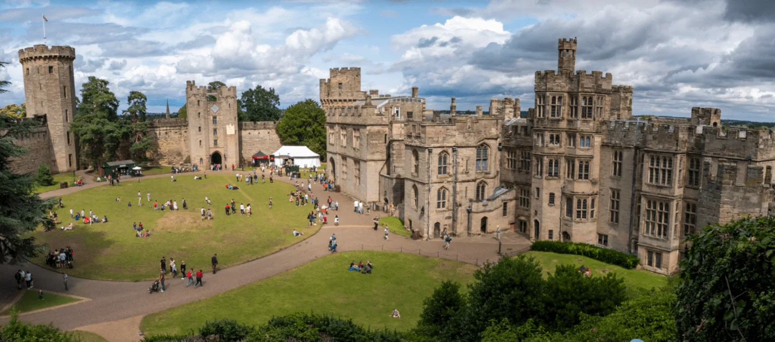 exterior-warwick-castle