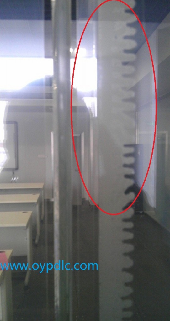 wrong silicone sealant used--corrosion (1)