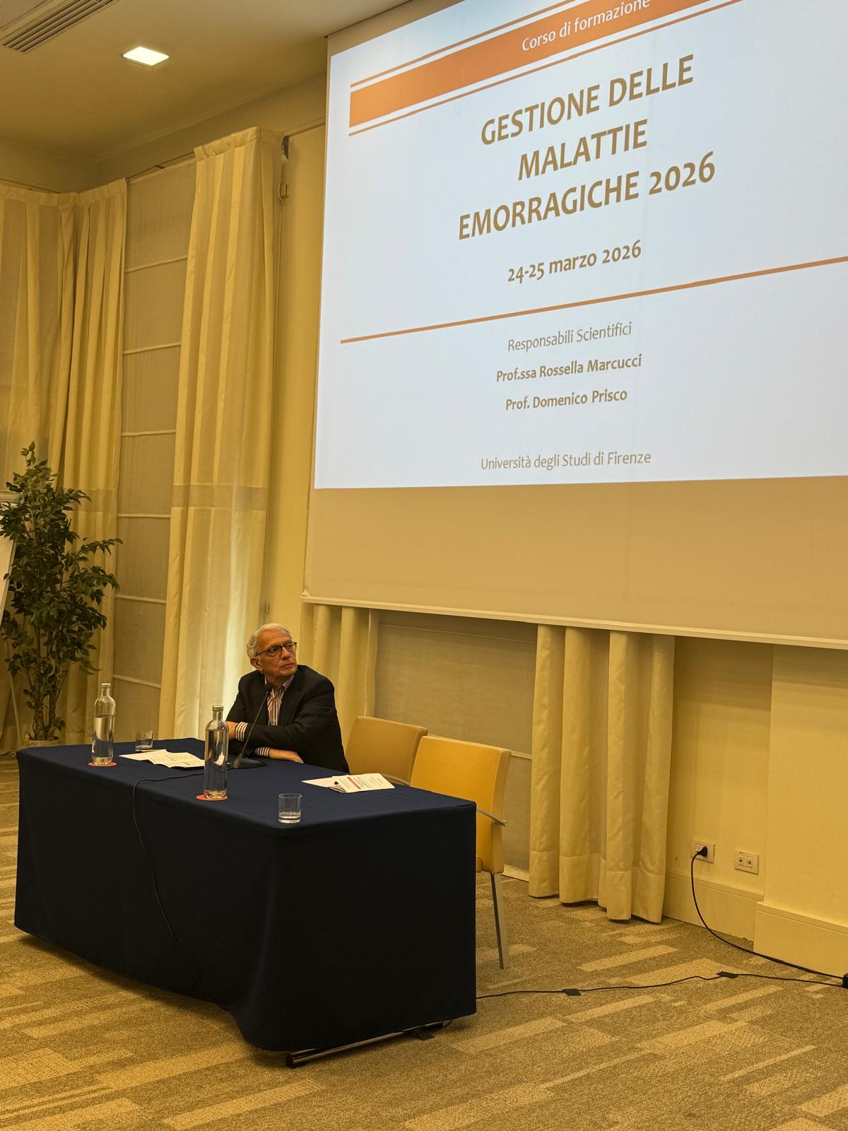 Prof. Prisco al tavolo della presidenza, Hotel Hilton Garden Inn