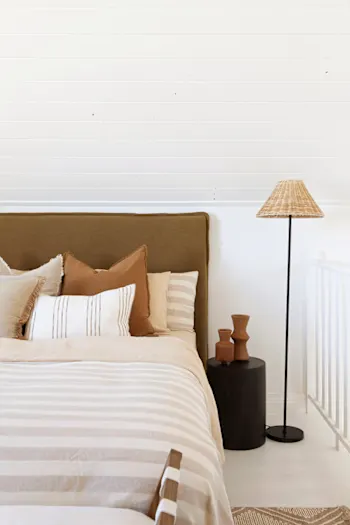 220822THREEBqld-9286