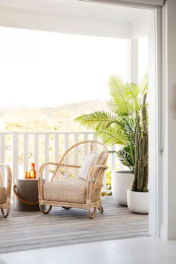 220822THREEBqld-9474