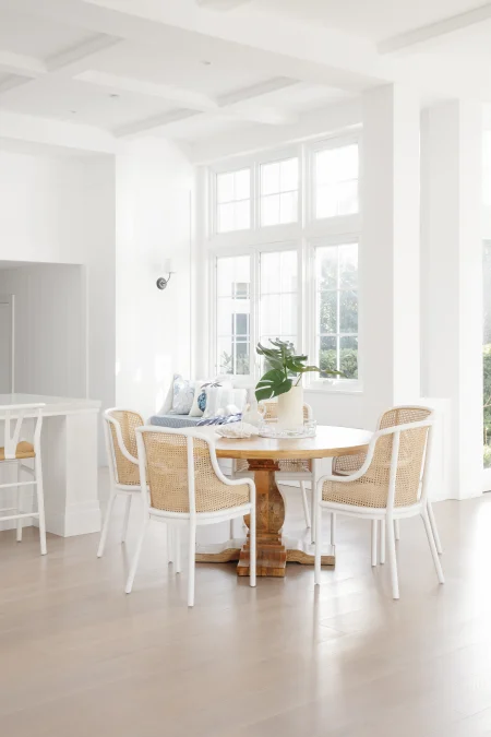 roman_round_dining-232