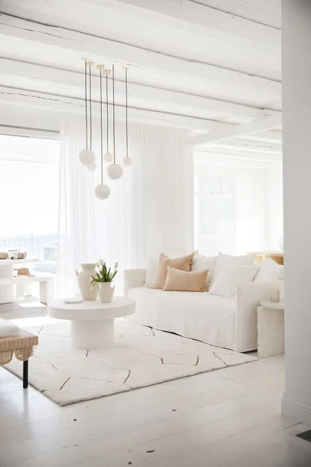 220822THREEBqld-8841