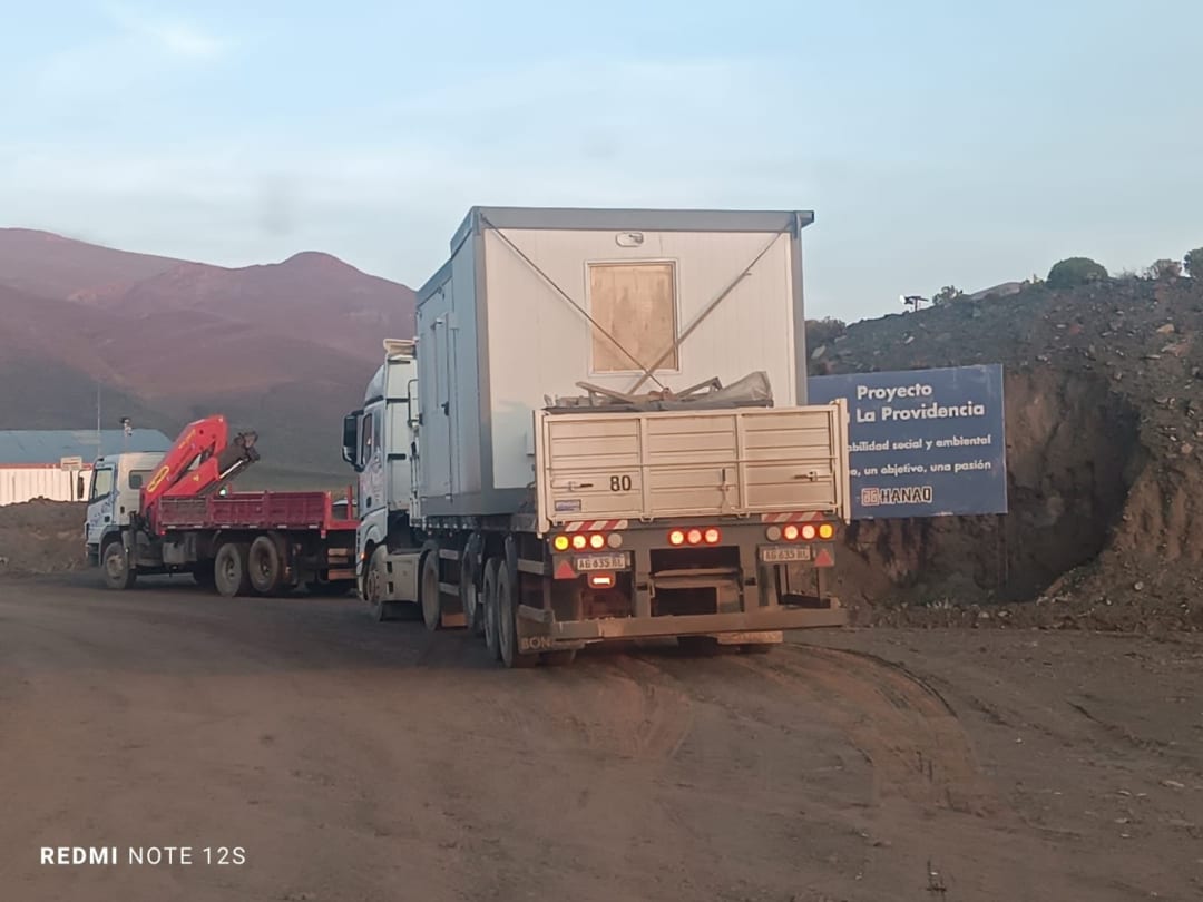 Traslado de un módulo hacia la montaña