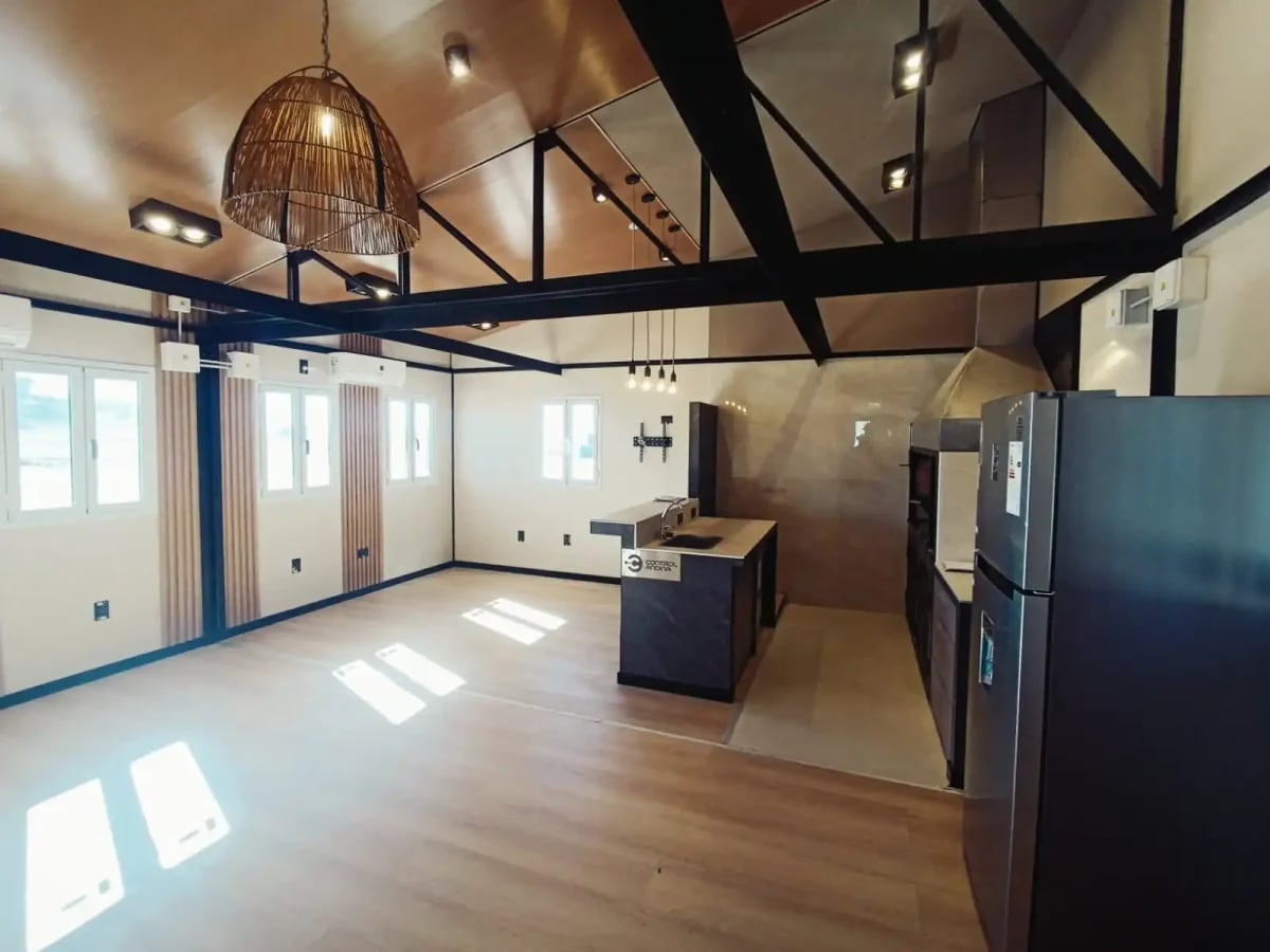 Comedor modular con estructura vista