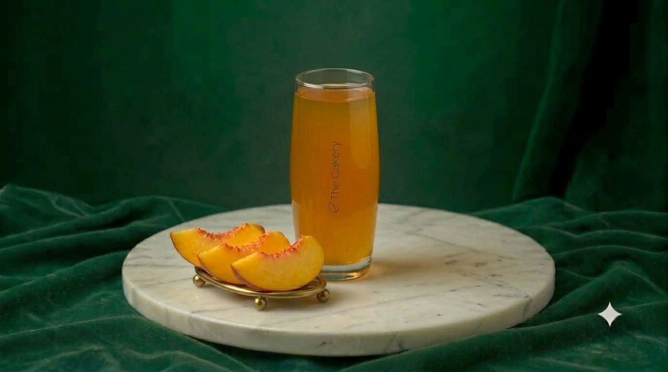 Peach iced tea by The Cakery