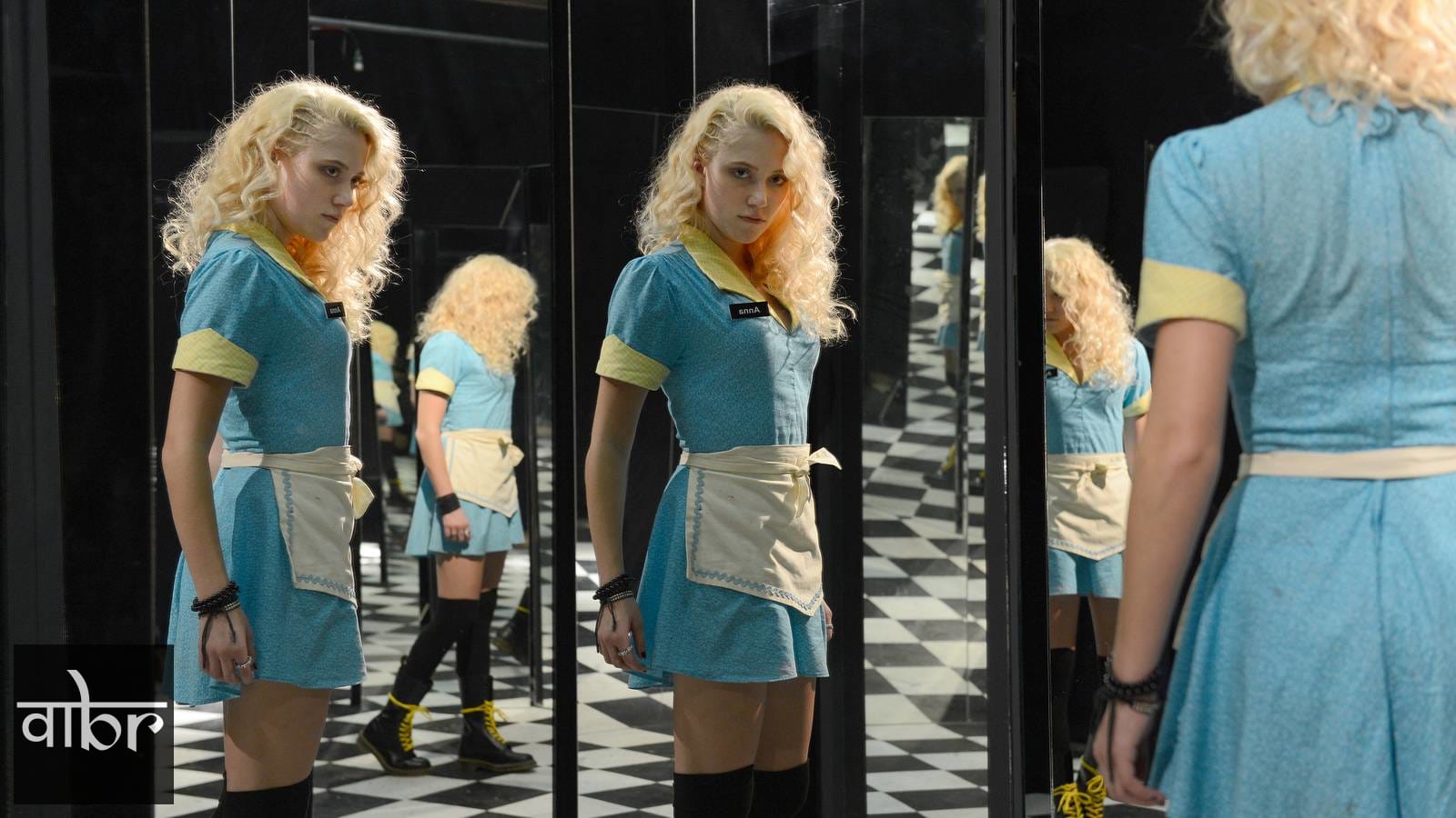 Dan Stevens The Guest Movie Is the Ultimate Modern Cult Horror Slasher