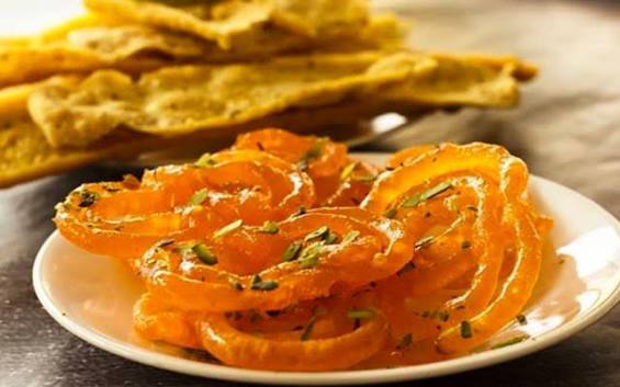 Fafda Jalebi - The famous Dish of Gujarat