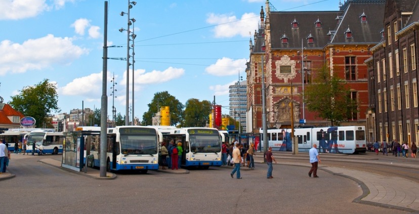 Zo laat je Zero Emissie stadsbussen rijden in Amsterdam