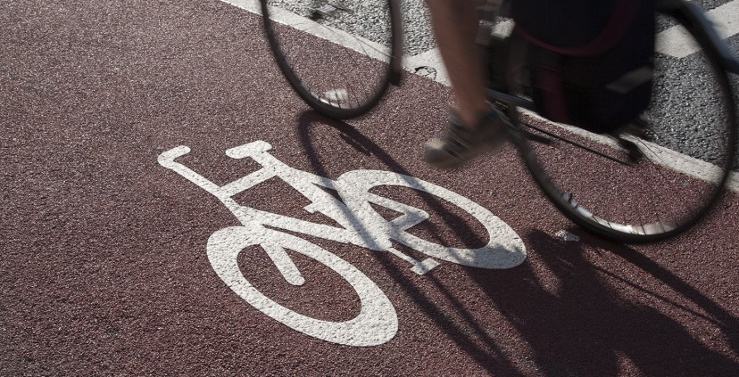 Hoe verleid je werkgevers en werknemers in de IJmond om over te stappen op fiets en OV?