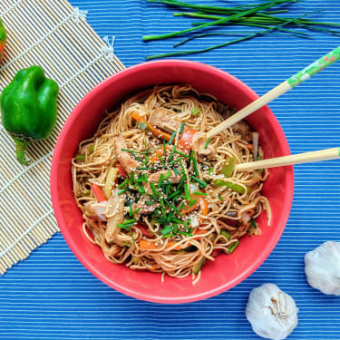 *Chow mein* de cerdo: los fideos salteados con cinco especias chinas