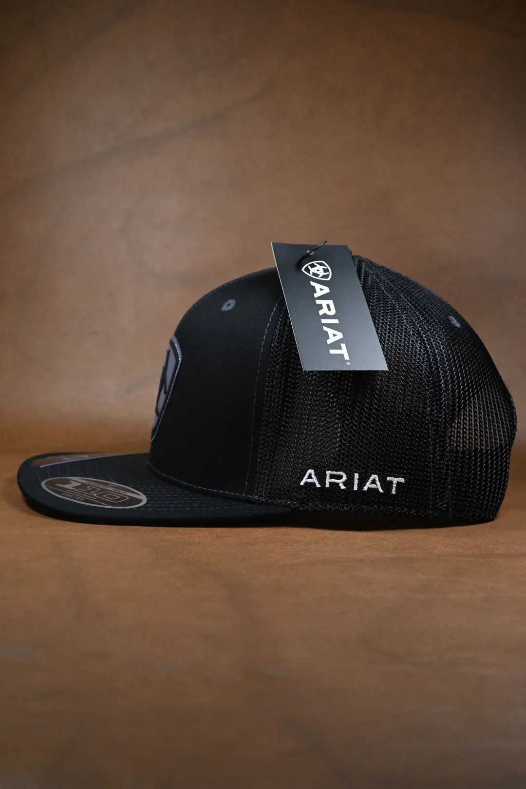 ARIAT A09 thumbnail 2