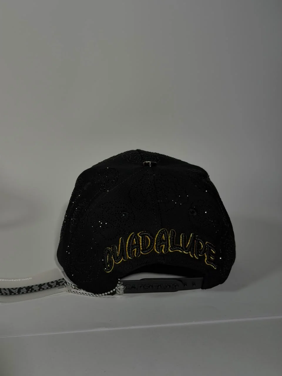 CAPS FANS   YUAI thumbnail 3