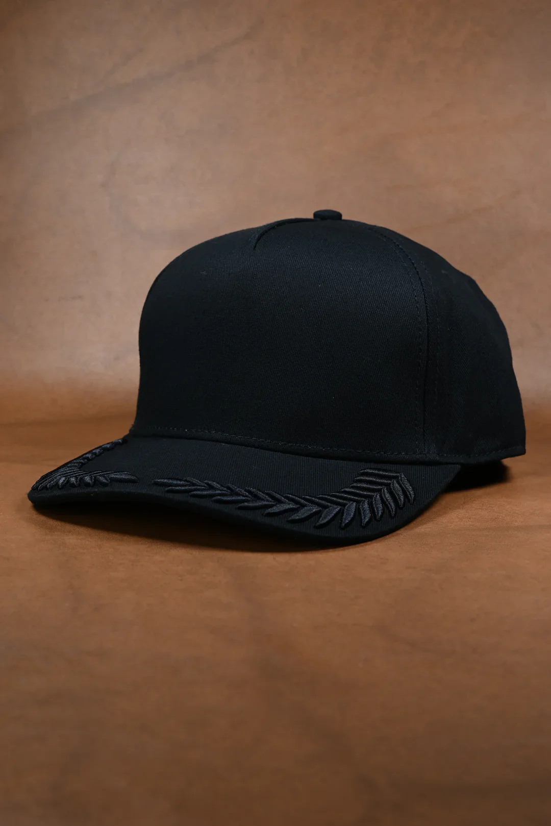 MONEY MAKERS LISA LAURELES TOTAL BLACK