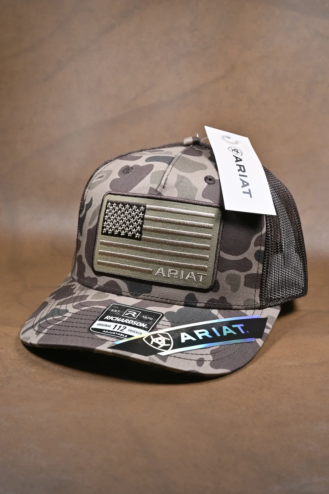ARIAT A054