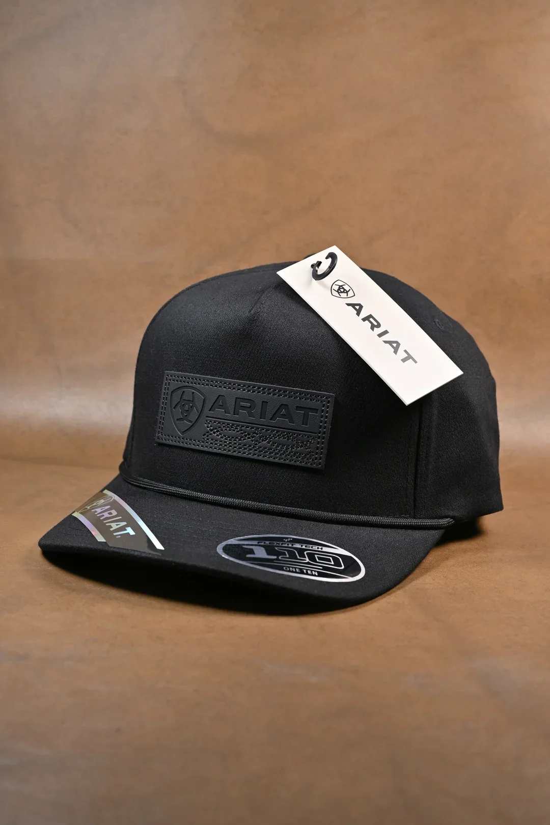 ARIAT NEGRA PARCHE