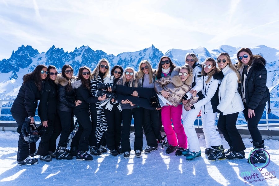 Group-of-ladies-on-a-hen-do-in-chamonix