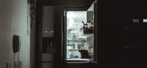 A picture of a kitchen fridge