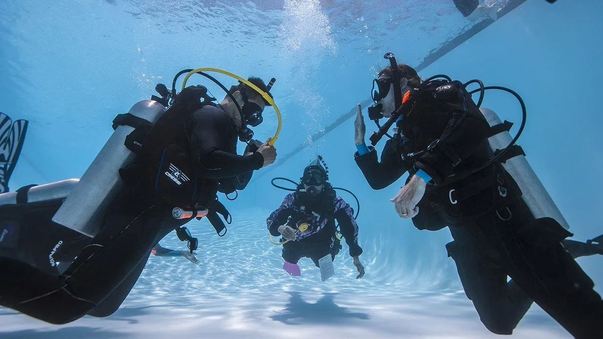PADI レスキューダイバーコース | ダイビング中の緊急事態への