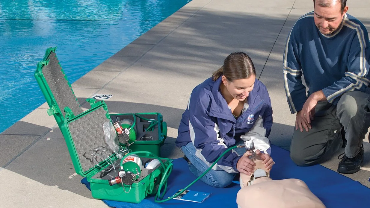 Diver training on a CPR dummy