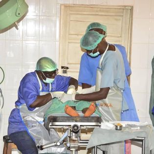 78453835_407838500093162_3405897353352183808_n